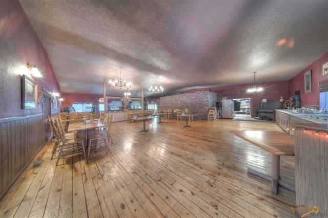 Barlee's Food & Drink: 253 Swanzey St, Keystone, SD 57751